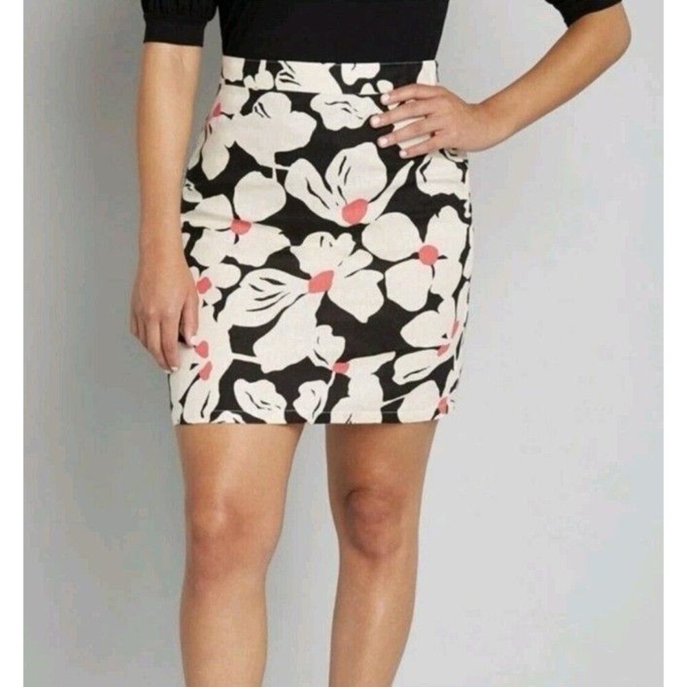 Modcloth My How Marvelous Floral Linen Blend Mini Pencil Skirt Size 8  NWT